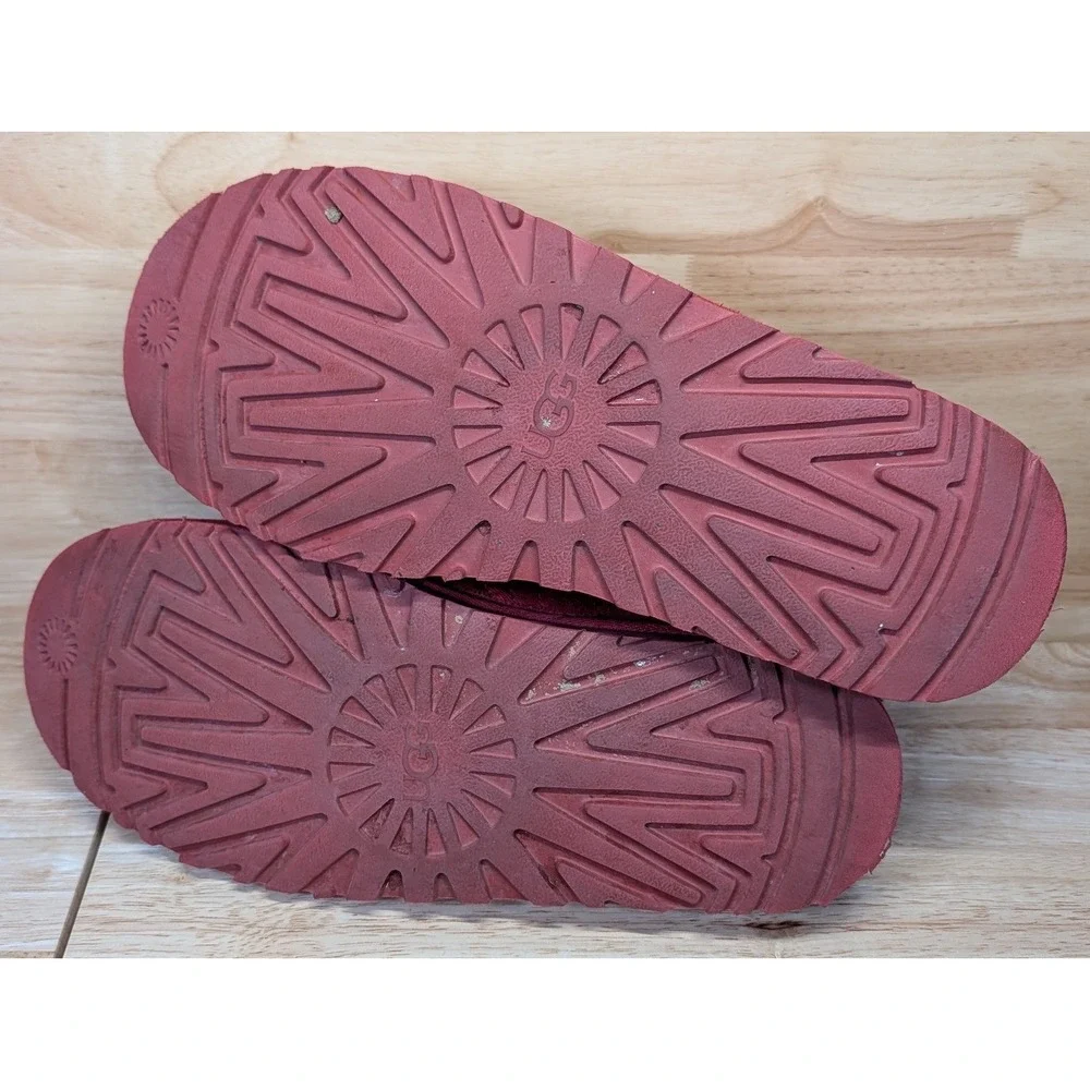 UGG Neumel Red Suede Lace Up Chukka‎ Boots Mens 10 S/N 3236